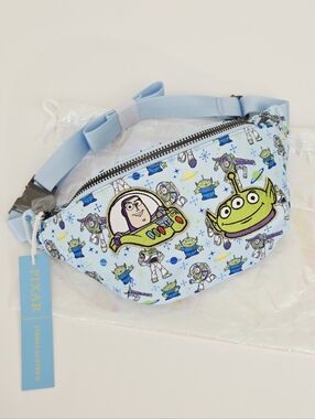 NWT STONEY CLOVER LANE DISNEY TOY STORY BUZZ LIGHTYEAR FANNY PACK WITH PATCHES